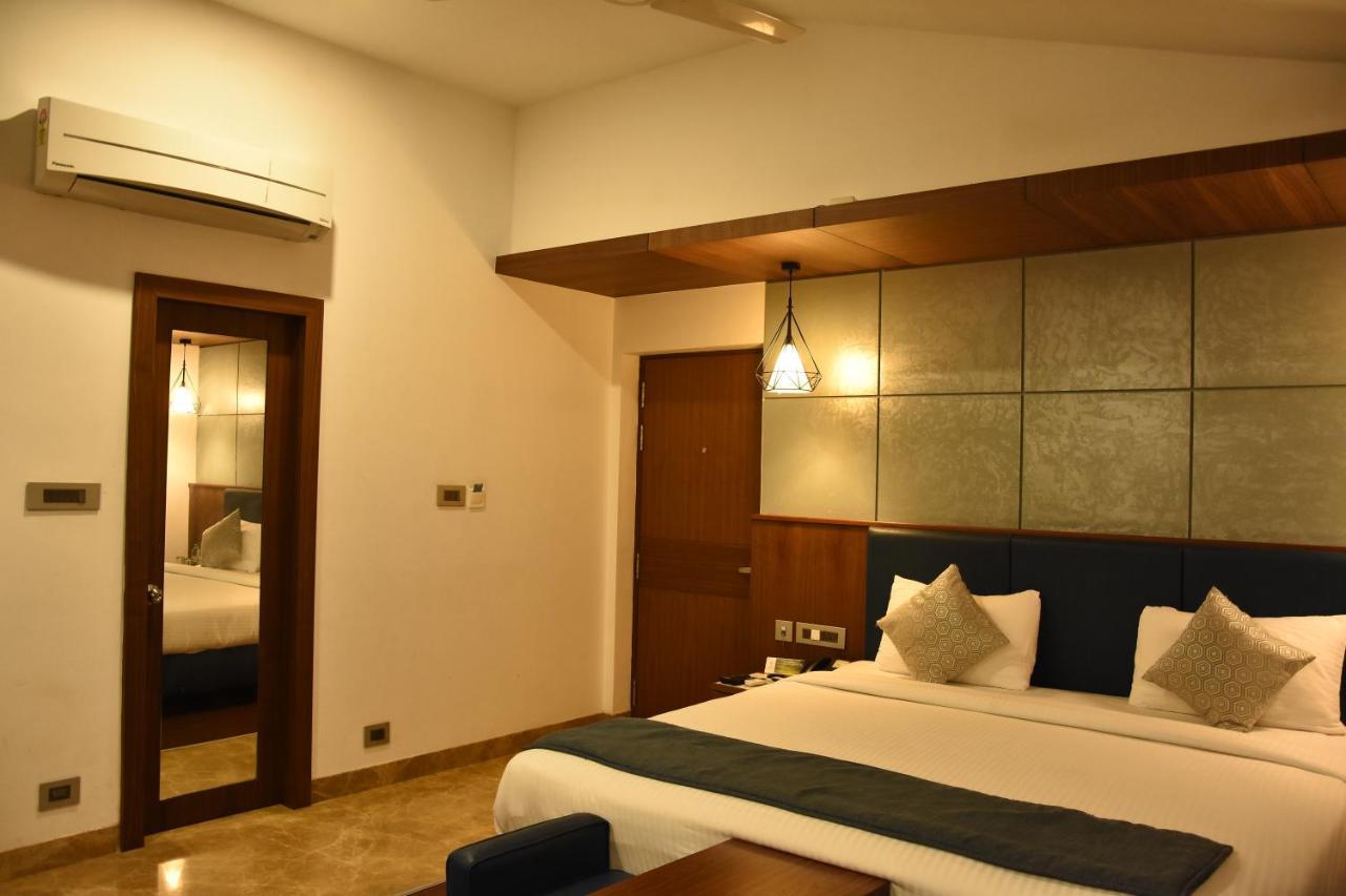 Poppys Vista Hotel Thirumurugan Poondi Exterior foto