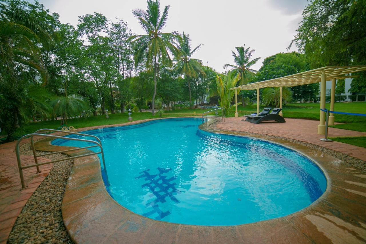 Poppys Vista Hotel Thirumurugan Poondi Exterior foto