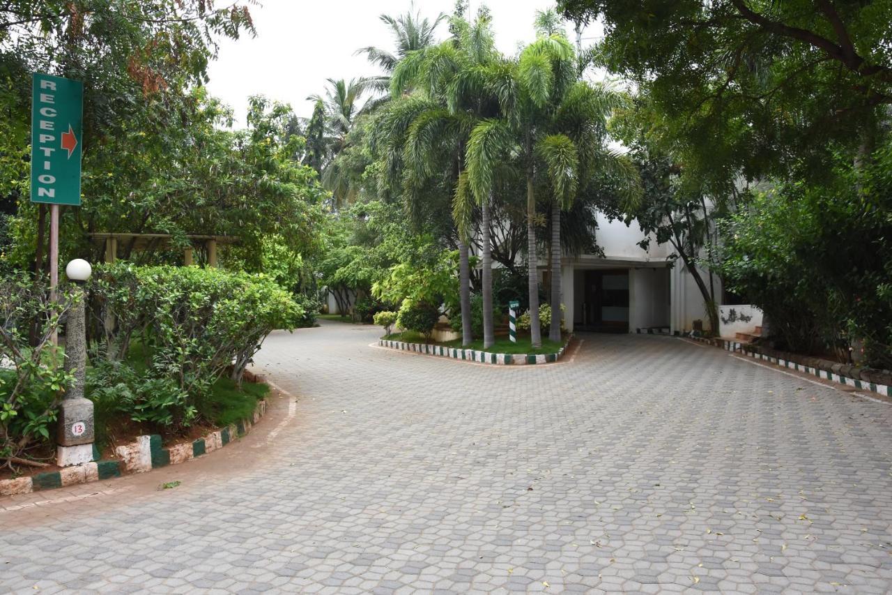 Poppys Vista Hotel Thirumurugan Poondi Exterior foto