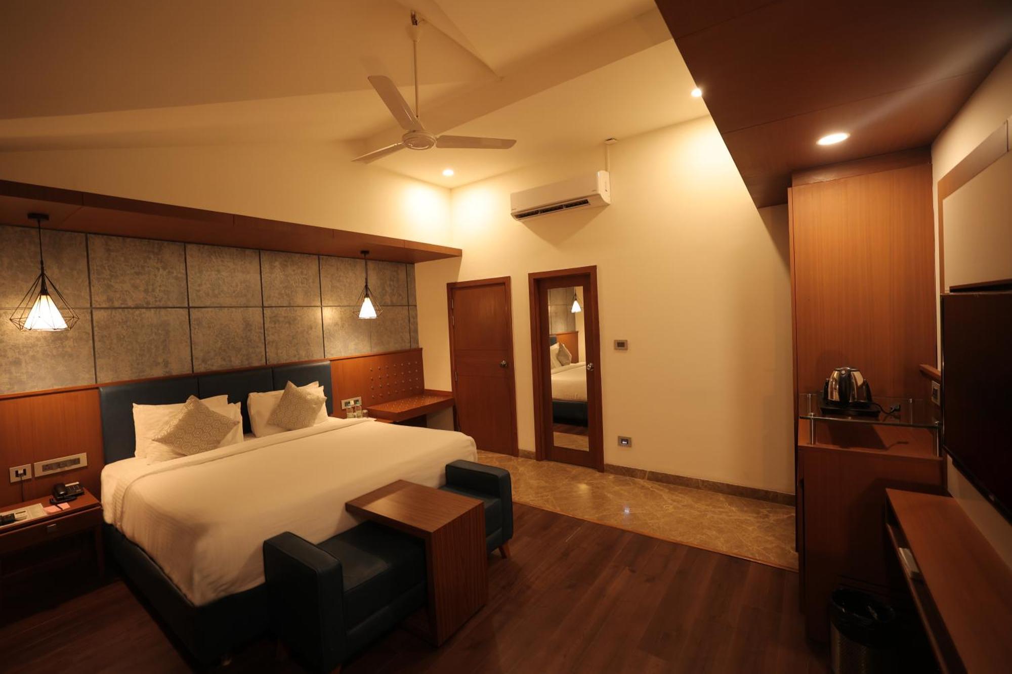 Poppys Vista Hotel Thirumurugan Poondi Exterior foto