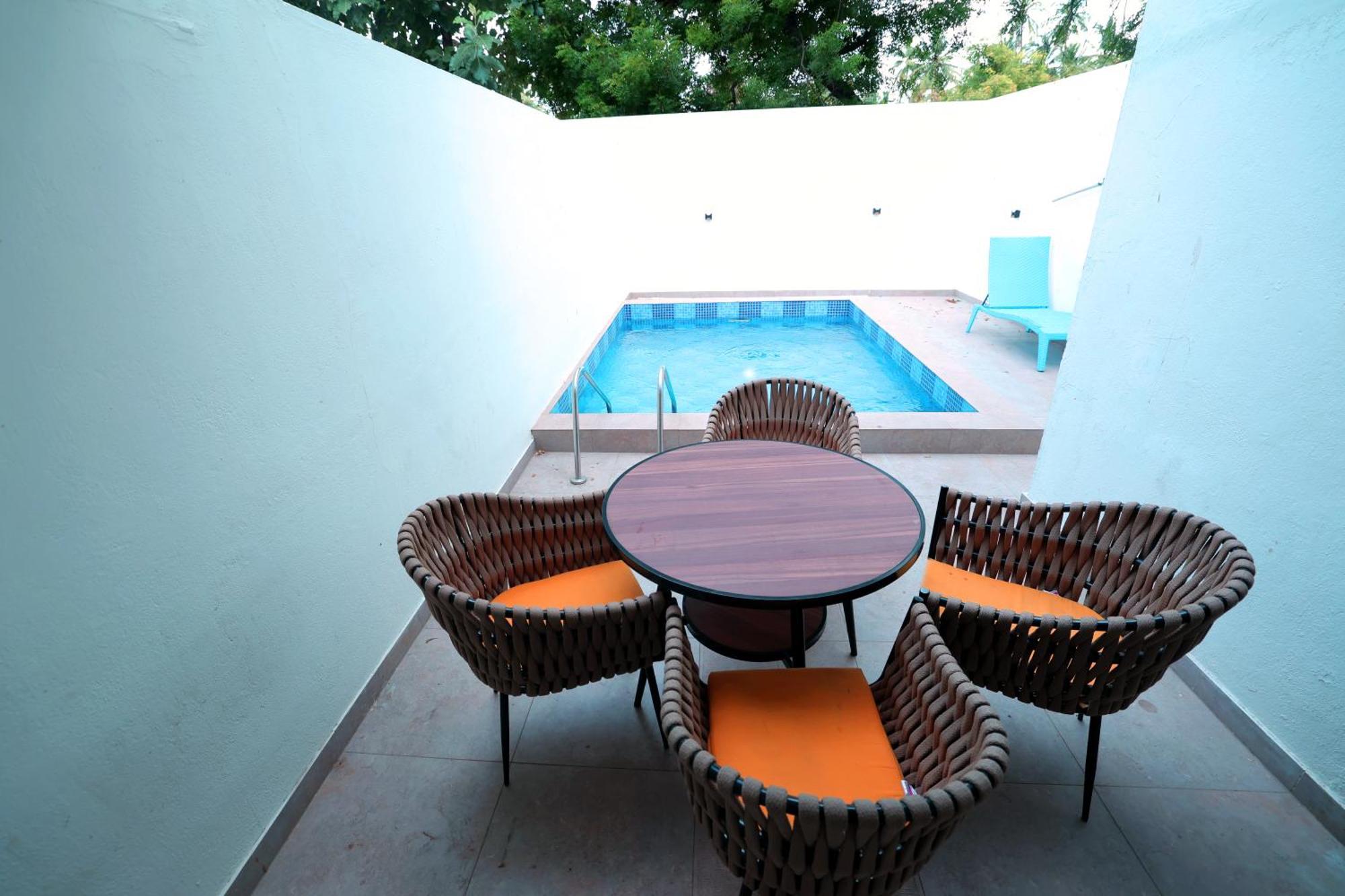 Poppys Vista Hotel Thirumurugan Poondi Exterior foto