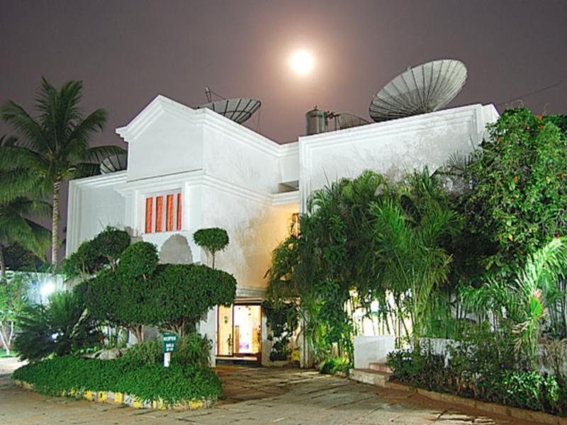 Poppys Vista Hotel Thirumurugan Poondi Exterior foto